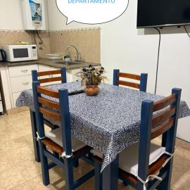 Jacarandá- PLANTA BAJA- Parrilla -Casa o Deptos - Cerca de todo
