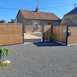 Maison de charme en granit avec jardin clos, tout inclus, près de Domfront - FR-1-497-190
