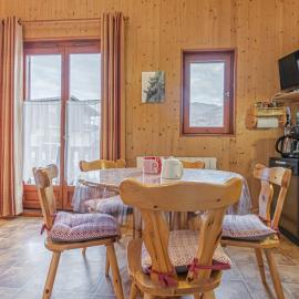 Appartement avec balcon et WIFI, près des pistes - FR-1-840-50