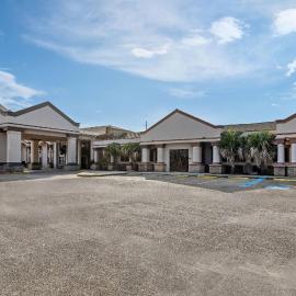 Baymont by Wyndham Port Arthur - Groves Area，阿瑟港的飯店