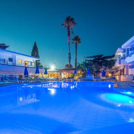 Yiannis Yard studios & apartments