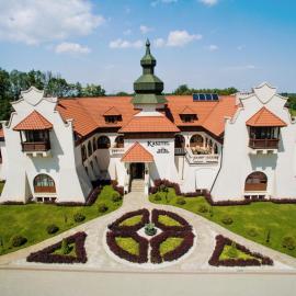 Hotel Kasztel，Rzezawa的飯店