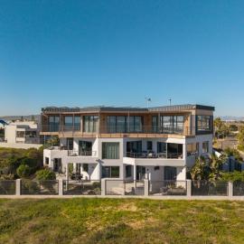 ocean12 Guesthouse Sunset Beach