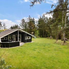 LK599-Lokken-Stellavej-16, hotel em Løkken
