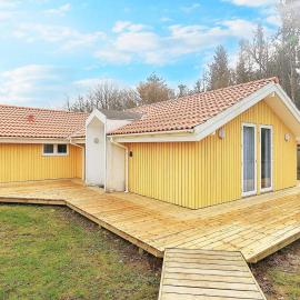 10 person holiday home in Rudkøbing, hotel v destinácii Spodsbjerg