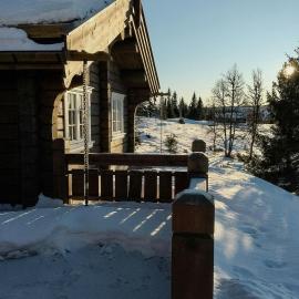 Log Cabin With Views Of Jotunheimen Mountains, hotel in Gålå