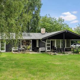 1605-Dronningmolle-Tarnfalkevej-1, готель у місті Dronningmølle