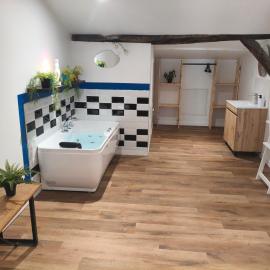 Loft Le Pop Art - Balneo - Cinéma - Borne arcade - Clim, hotel in Sainte-Livrade-sur-Lot