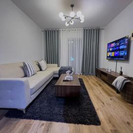 Luxurious 2 bedroom Apartment!