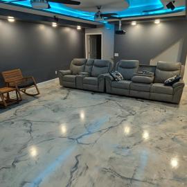 2 bedrooms with movie theater、Agawamのホテル