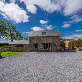 Ysgubor-Cerbyd, Hotel in Amroth