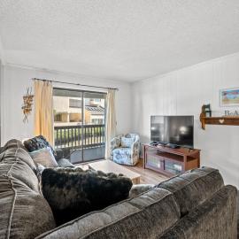 2 Bedroom Oceanview Condo at Sea Cabin! Sleeps 5!