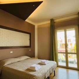 Due Portoni, hotel en Castel San Pietro Terme