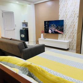 JC7 Cozy Studio at Candon City Proper - JEMS Bldg 3rd Floor, hotel in Oaig Daya