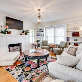 'Baby Grand on Main' Lebanon Home w/ Game Room!, hotel in Lebanon