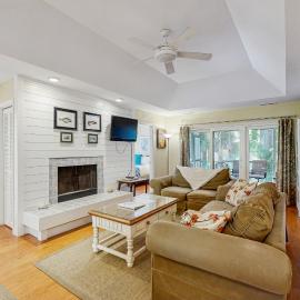 1038 Sparrow Pond, hotel in Kiawah Island