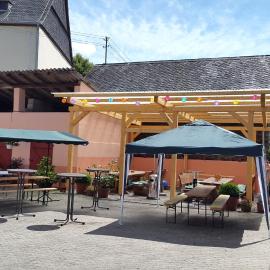 Zur Dorfschänke, hotel en Hausen