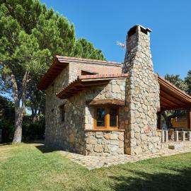 Winahost Fanega I, hotel v destinaci Peñalba de Ávila