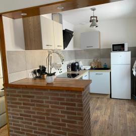 Grand appartement proche centre ville et Rocamadour, hotel em Gramat