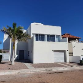 Dome Getaway - Pool, Ocean View & Beach Access