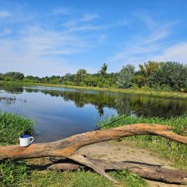 Dom z linią brzegową Narwi 3, viešbutis mieste Szygówek