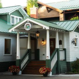 Huff House Inn and Cabins, khách sạn ở Jackson