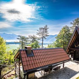 Little paradise house, Hotel in Lič