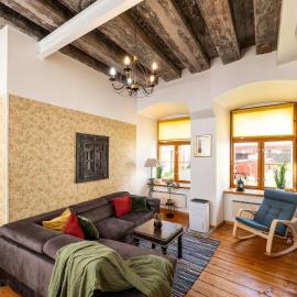 15th Century Flat with Parking, High Ceilings