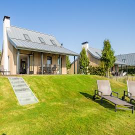 Villa Oesterdam Sleeps 8 persons: Tholen şehrinde bir otel