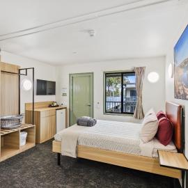 Victoria Village, hotel Katherine-ben