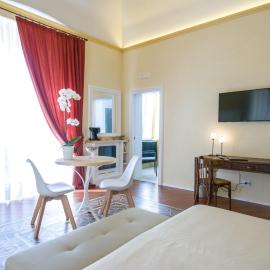 Turenum Apartment B&B, hotel a Trani
