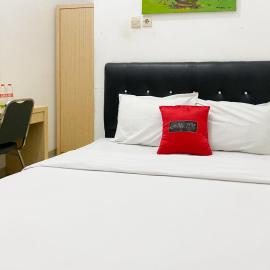 De Zity Homestay RedPartner near Alun Alun Jember, hotel en Jember