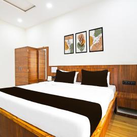 Super Hotel O Mana Camp Near Airport, hótel í Rāipur