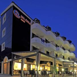 Hotel Milenij, hotel di Makarska