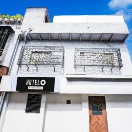 Hotel O Khar East Near Railway Station