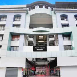 Townhouse Margao Near Railway Station Formerly Hotel Tanish, hotel em Goa
