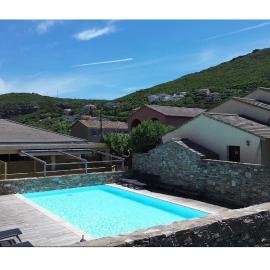 Soleil, Piscine, Parking et Bienvenue à Sisco, hotel di Sisco
