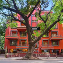 Super Townhouse Oak Prabhat Road, hotelli Punessa
