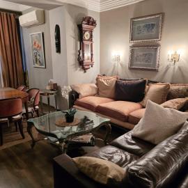 LUXURY Huge 2 Bedroom Apartment City Center Cascade, Opera Best location!