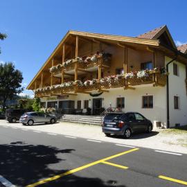Pension Panorama, khách sạn ở Monguelfo