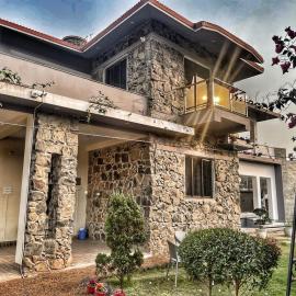 Prarambha The Stone House, hotel u gradu 'Bolpur'