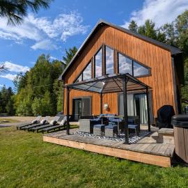 River Lodge Chalet - Private - SPA - AC - Pet Friendly