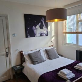 Ground floor double with en suite shower room