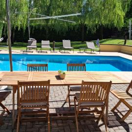 Holiday Home Villa Salici, pool & garden, hotel a Colico