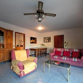 Monterosso-Cozy Apartment, ξενοδοχείο σε CastellʼArquato