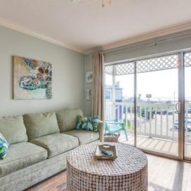 Pool & Hot Tub Access: Beachside Galveston Condo!