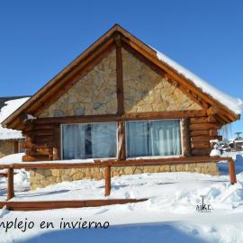 Cabañas Aike, hotel v mestu Caviahue