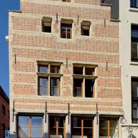Dolfijn Hostel, хотел в Антверпен