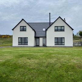 Tigh an Fhearainn B&B Low Road Portskerra Melvich Thurso KW14 7YL, hotel in Thurso