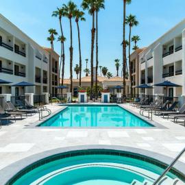 Courtyard by Marriott Palm Springs, מלון בפאלם ספרינגס